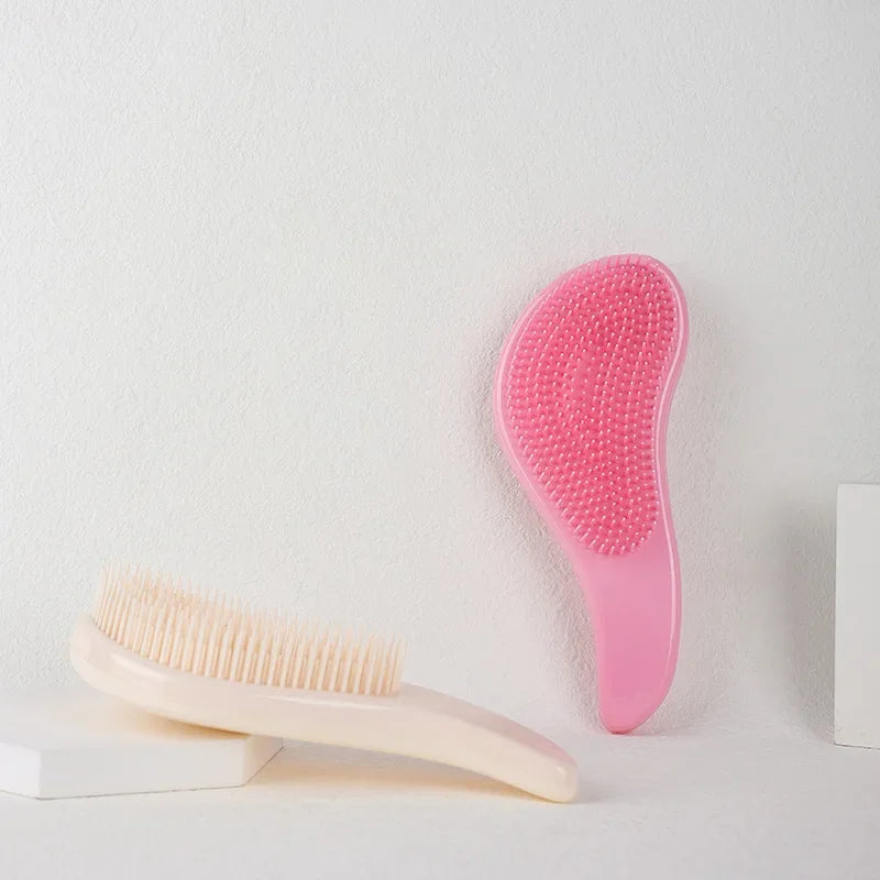 Escova de Cabelo On-the-Go | Compacto e Leve com Cerdas Suaves e Eficientes